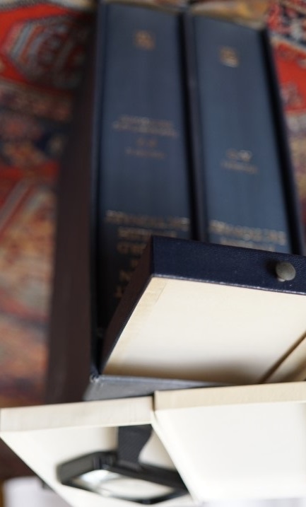 The Compact Edition of the Oxford Englisch Dictionary